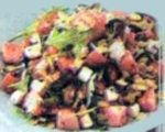 салат из арбуза, кинзы и рукколы